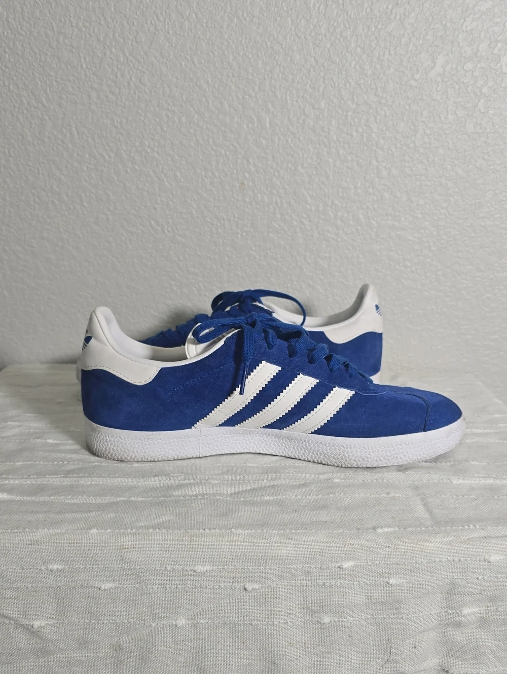 adidas sneakers easily